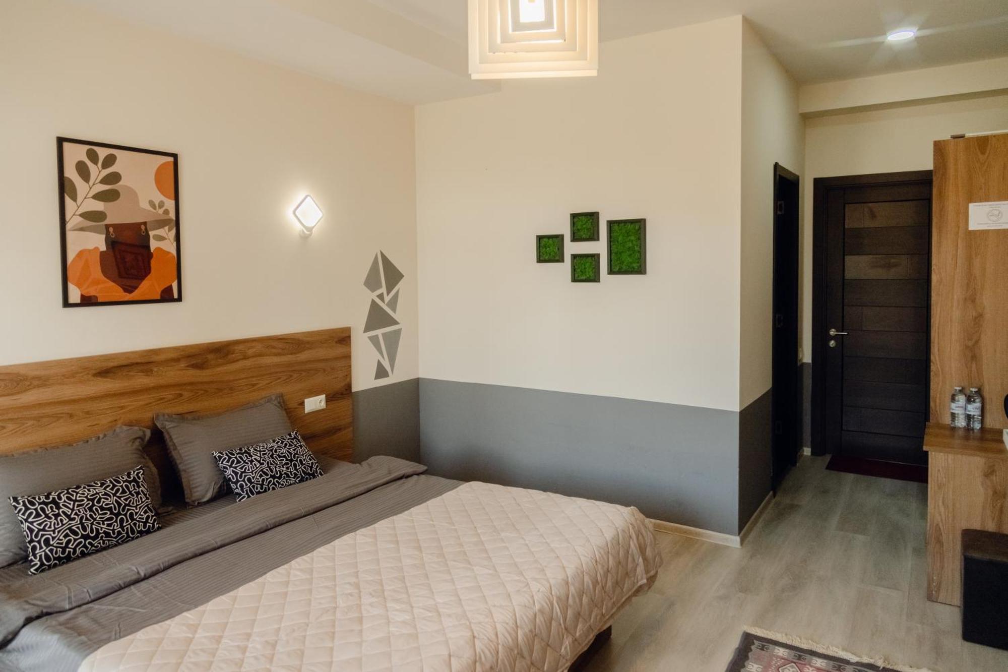 Hotel Graf T Tbilisi Esterno foto